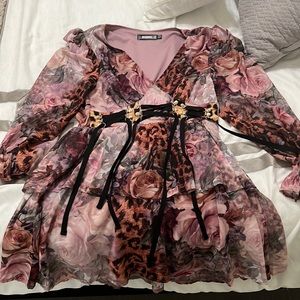 Missguided size 6 gorgeous mini dress lined excellent condition worn once
